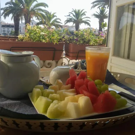 לינה וארוחת בוקר Bea's