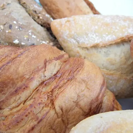 Bea's Bed & Breakfast 3*